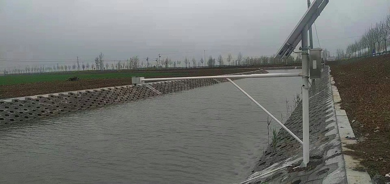 太（tài）阳能供电 全渠宽电磁明渠流量计